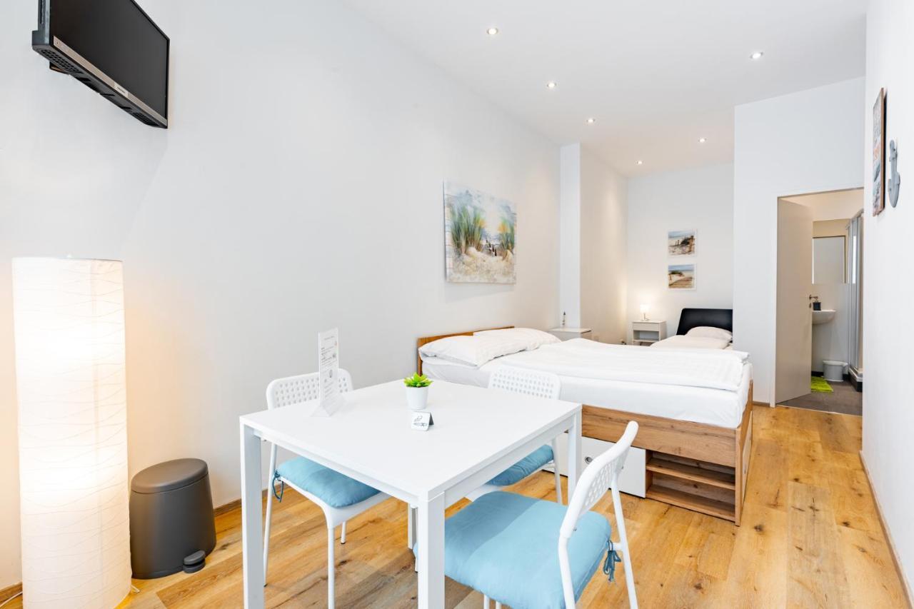 Budget Rooms West With Shared Kitchen Wien Exterior foto