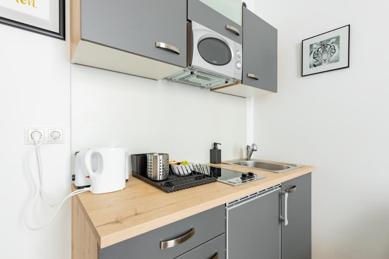 Budget Rooms West With Shared Kitchen Wien Exterior foto