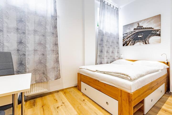 Budget Rooms West With Shared Kitchen Wien Exterior foto