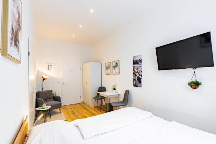 Budget Rooms West With Shared Kitchen Wien Exterior foto