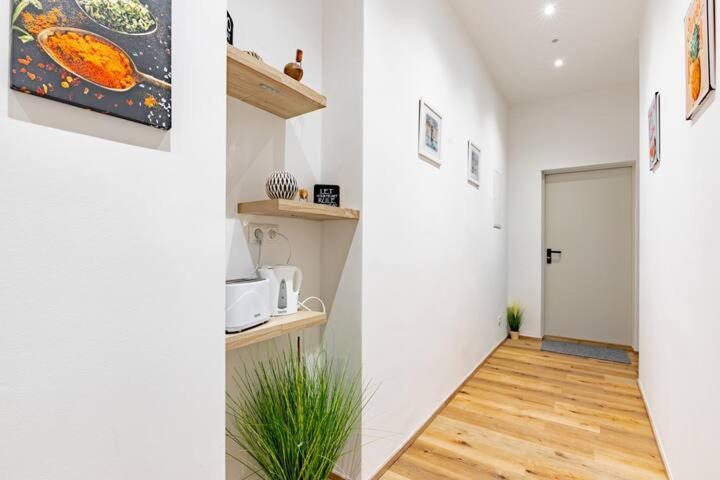 Budget Rooms West With Shared Kitchen Wien Exterior foto