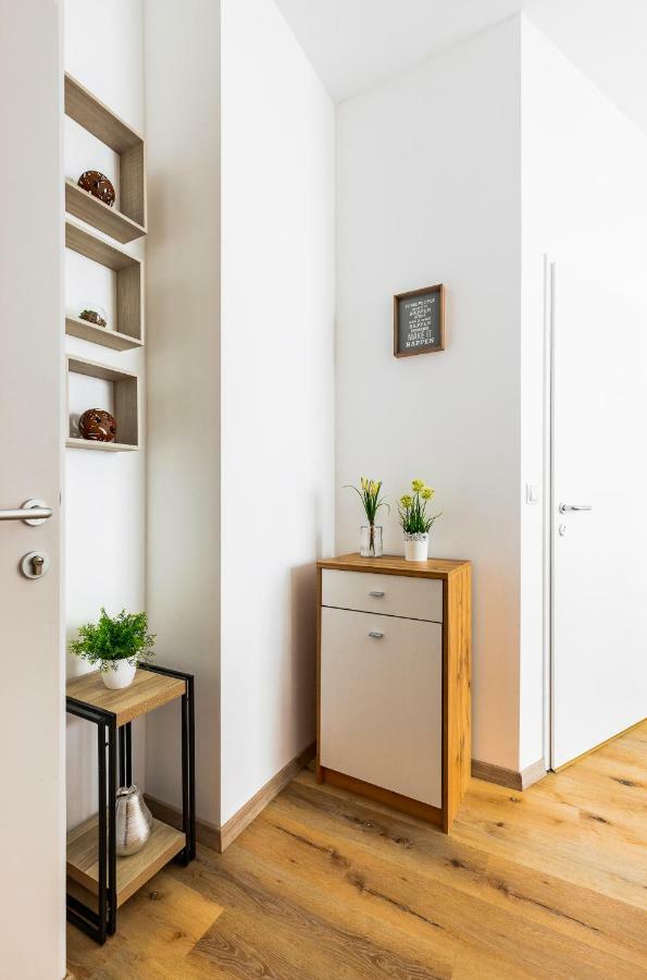 Budget Rooms West With Shared Kitchen Wien Exterior foto