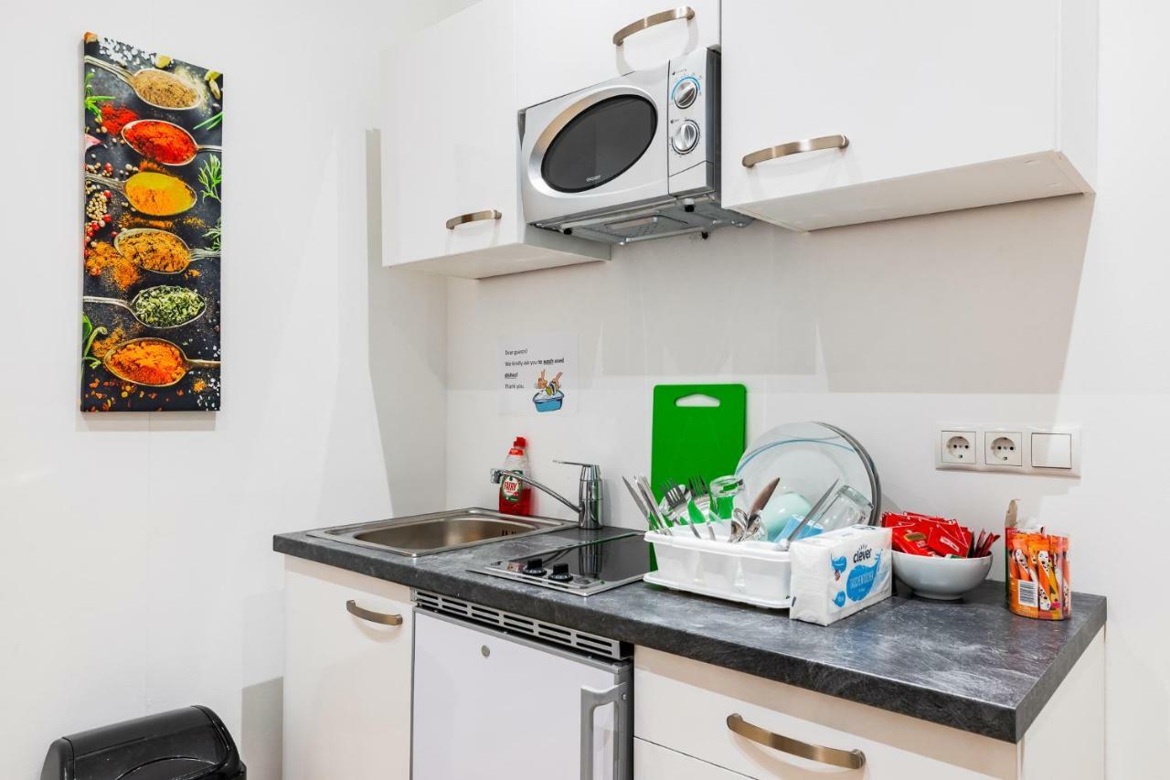 Budget Rooms West With Shared Kitchen Wien Exterior foto